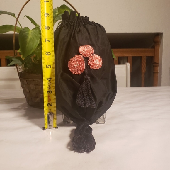 Antique 1920's Flapper drawstring purse/wristlet - Picture 4 of 5